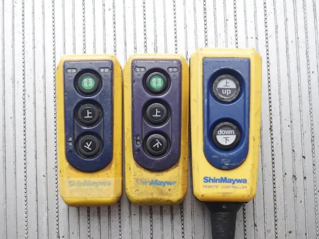 いすゞ フォワード LKG-FTR90T2(2WD)の写真12