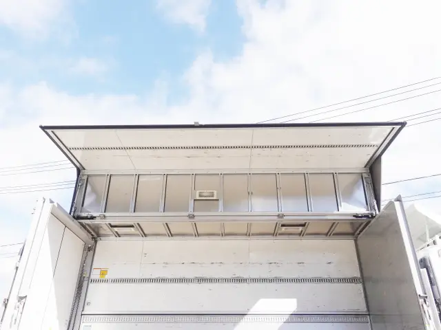 いすゞ フォワード TKG-FRR90S2(2WD)の写真13