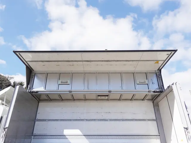 いすゞ フォワード TKG-FRR90S2(2WD)の写真14