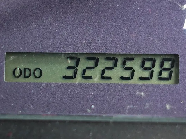 いすゞ ギガ QKG-CXZ77AT(6x4)の写真24