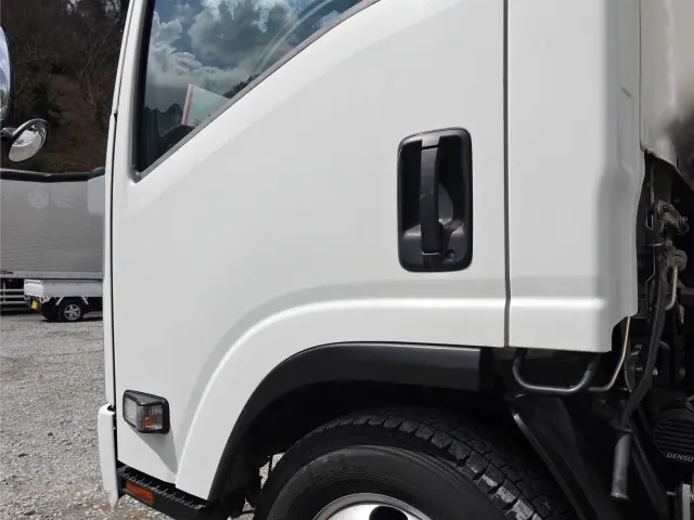 いすゞ エルフ TPG-NPR85AN(2WD)の写真14