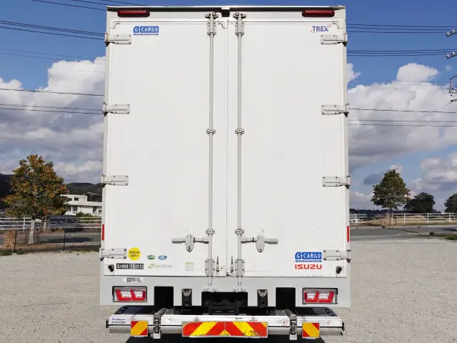 いすゞ ギガ 2PG-CYJ77C(8x4)の写真10