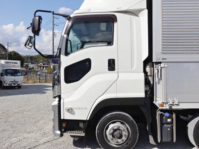 いすゞ ギガ 2PG-CYJ77C(8x4)の写真14