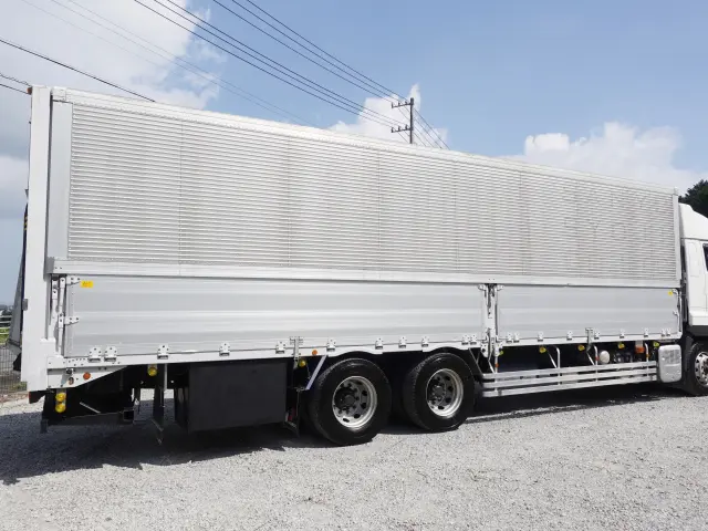 日野 プロフィア QPG-FR1EXEG(2WD)の写真5