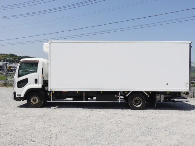 いすゞ フォワード TKG-FRR90S2(2WD)の写真11