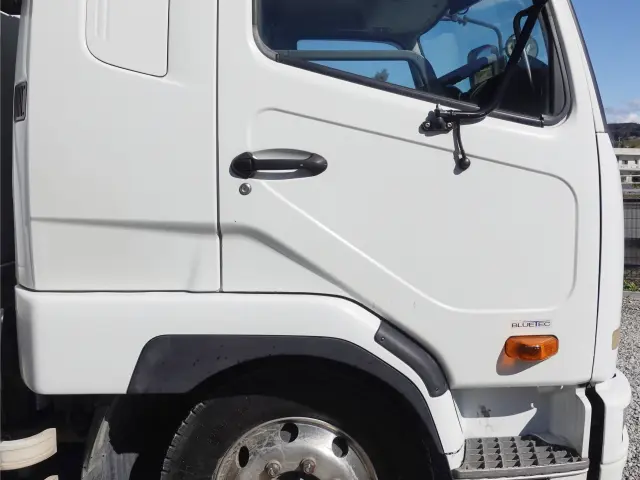 三菱 ファイター QKG-FK62FZ(2WD)の写真7