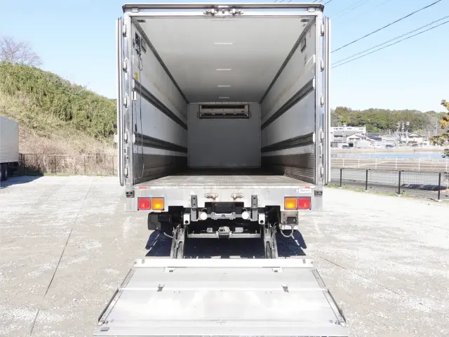 三菱 ファイター QKG-FK62FZ(2WD)の写真15