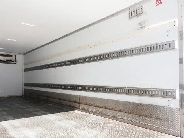 三菱 ファイター QKG-FK62FZ(2WD)の写真19