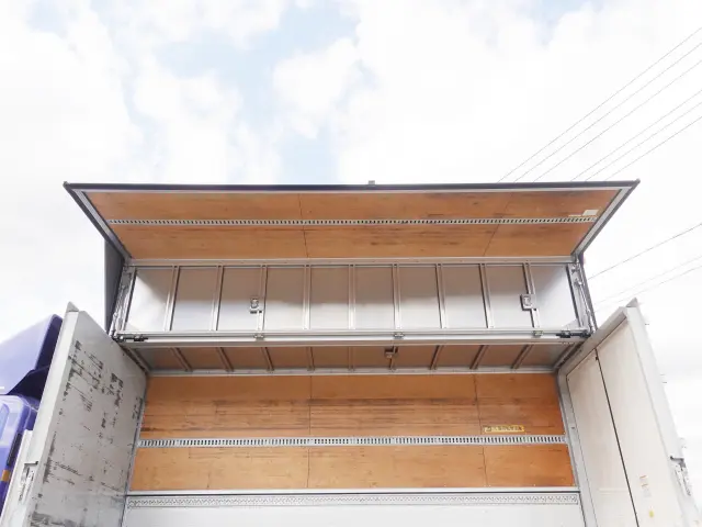 いすゞ フォワード TKG-FRR90S2(2WD)の写真13