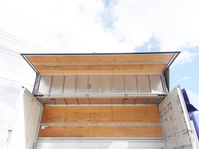 いすゞ フォワード TKG-FRR90S2(2WD)の写真14