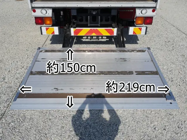 いすゞ フォワード 2RG-FRR90S2(2WD)の写真4