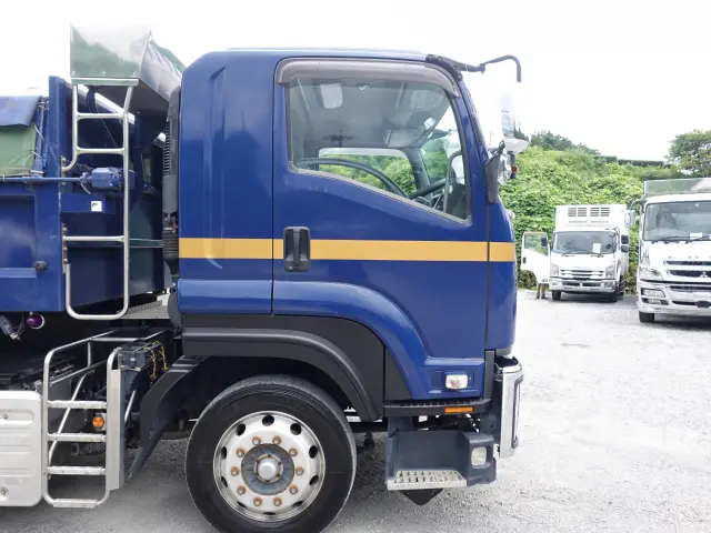 いすゞ フォワード 2KG-FVZ60U2(6x4)の写真4