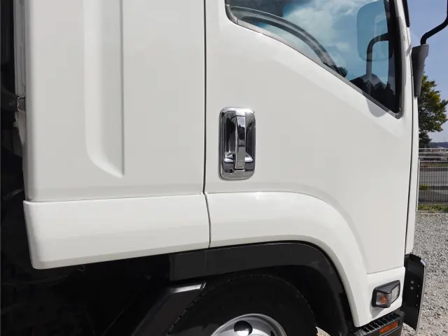 いすゞ フォワード TKG-FRR90T2(2WD)の写真7