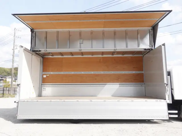 いすゞ フォワード TKG-FRR90T2(2WD)の写真15