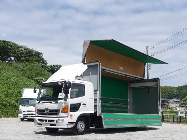 日野 レンジャー TKG-FD7JLAG(2WD)の写真1