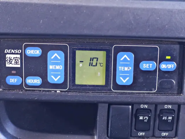 いすゞ ギガ QKG-CYL77B(2WD)の写真5