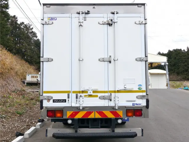 いすゞ フォワード TKG-FRR90T2(2WD)の写真6