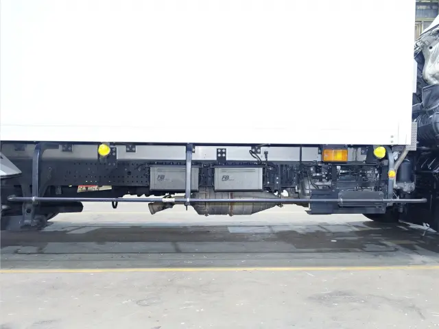 いすゞ フォワード TKG-FRR90T2(2WD)の写真15