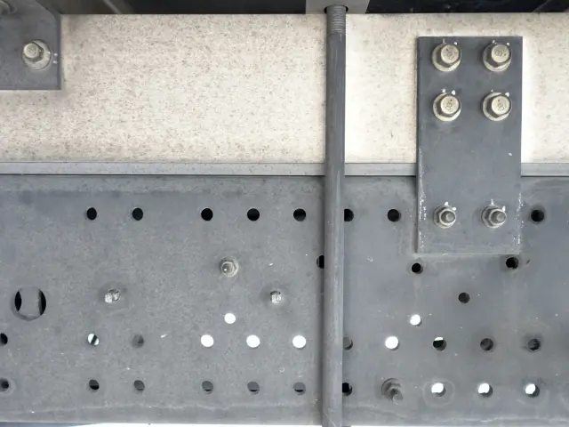 いすゞ フォワード TKG-FRR90T2(2WD)の写真16