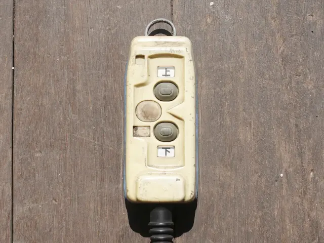 いすゞ フォワード TKG-FRR90S1(2WD)の写真13