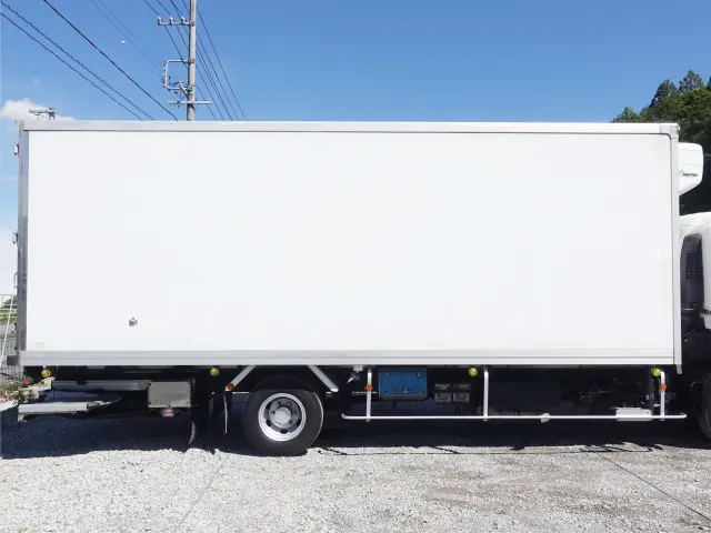 いすゞ フォワード 2PG-FRR90T2(2WD)の写真8