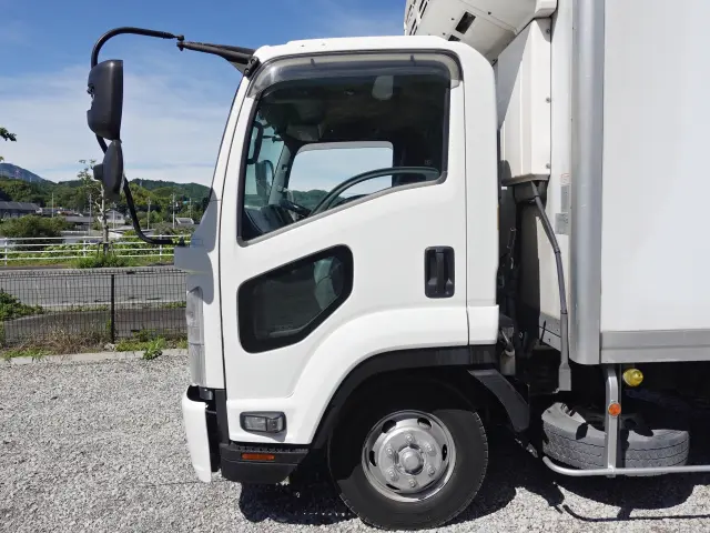 いすゞ フォワード 2PG-FRR90T2(2WD)の写真14