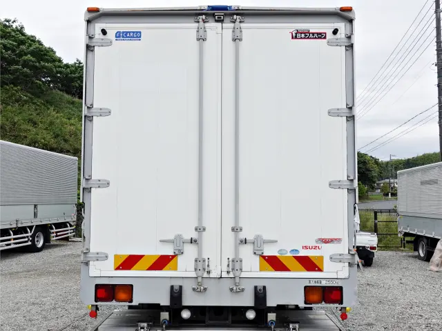 いすゞ フォワード TKG-FRR90S2(2WD)の写真6