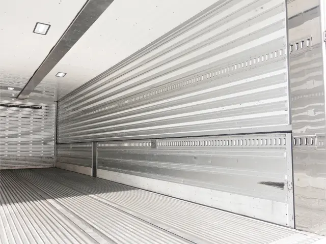 UD クオン 2PG-CD5CA(6x2)の写真20