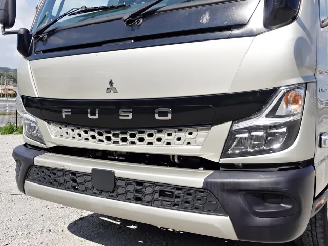 三菱 キャンター 2RG-FEB90(2WD)の写真4