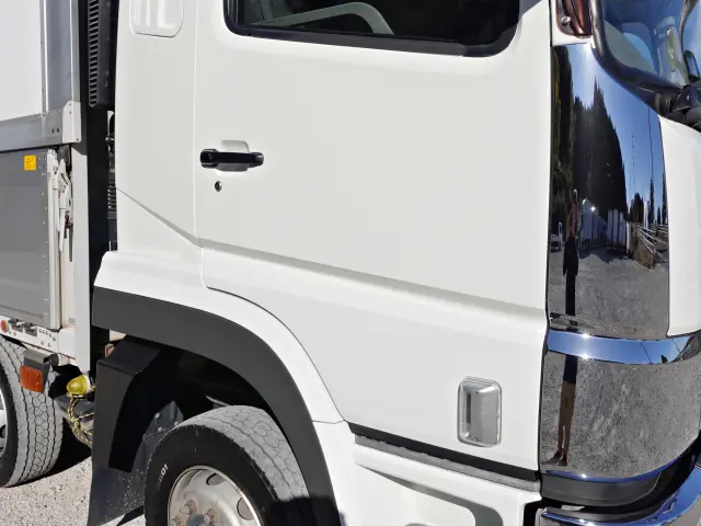 三菱 スーパーグレート 2PG-FS74HZ(8x4)の写真5