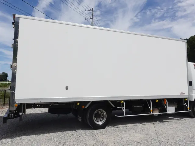 三菱 ファイター TKG-FK74F(2WD)の写真6