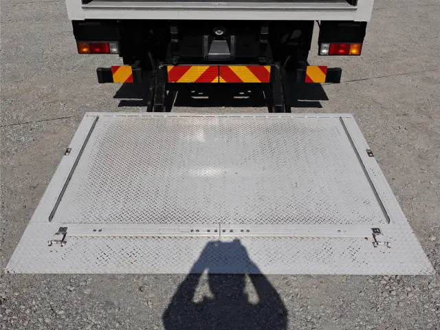 三菱 キャンター 2RG-FEB90(2WD)の写真16