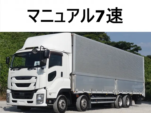 いすゞ ギガ QKG-CYJ77B(8x4)の写真1