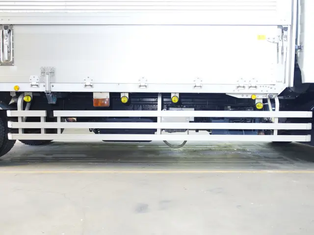 いすゞ フォワード LKG-FTR34S2(2WD)の写真14