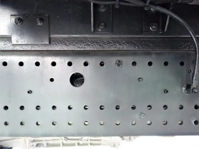 いすゞ フォワード LKG-FTR34S2(2WD)の写真17