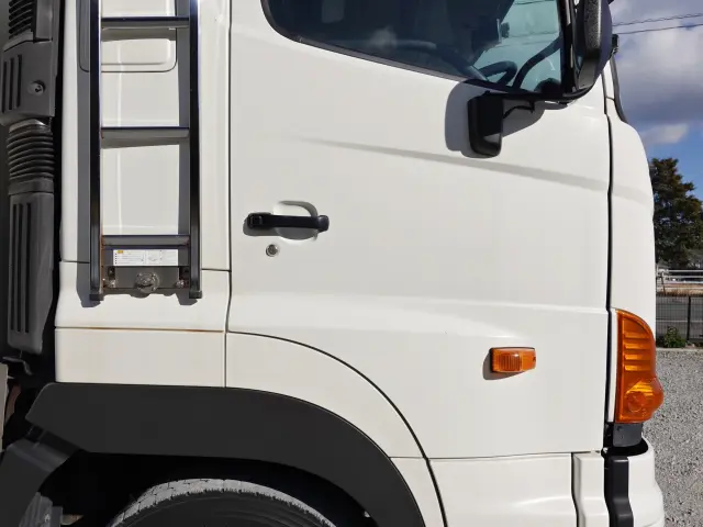 日野 プロフィア QKG-FR1EXBJ(6x2)の写真8