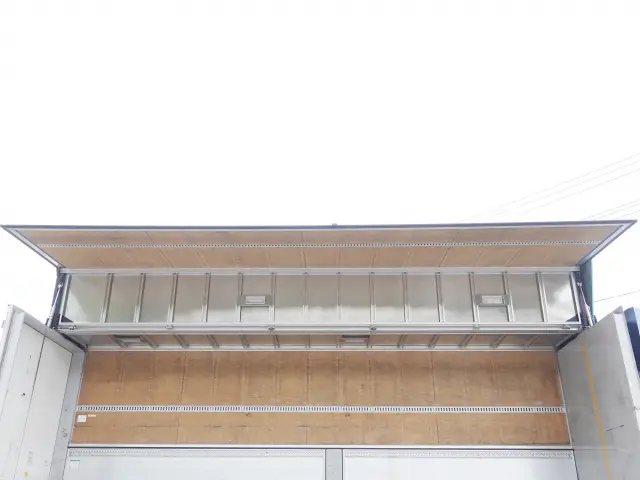 いすゞ ギガ QPG-CYJ77B(8x4)の写真12