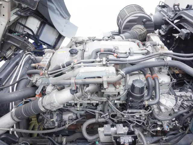 いすゞ ギガ QPG-CYJ77B(8x4)の写真16