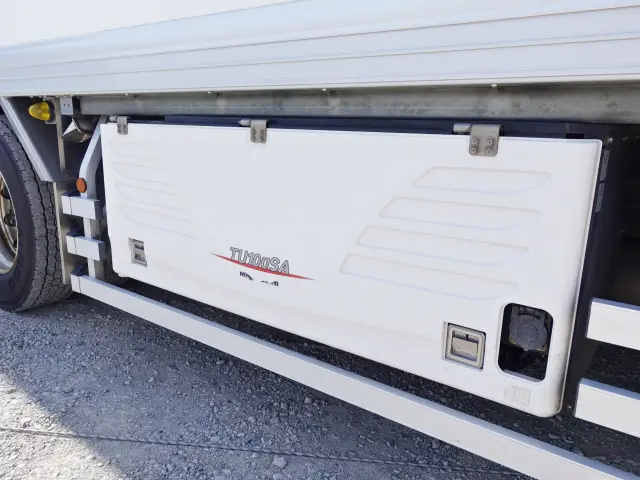 日野 プロフィア QKG-FR1EXBJ(6x2)の写真20