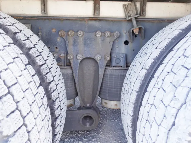 日野 プロフィア QKG-FR1EXBJ(6x2)の写真24