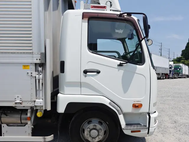 三菱 ファイター TKG-FK71F(2WD)の写真4