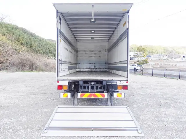 いすゞ フォワード TKG-FRR90S2(2WD)の写真14