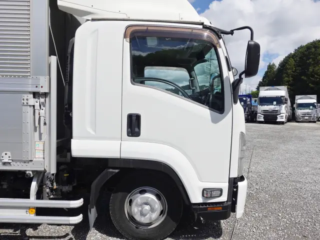 いすゞ フォワード SKG-FRR90T2(2WD)の写真7