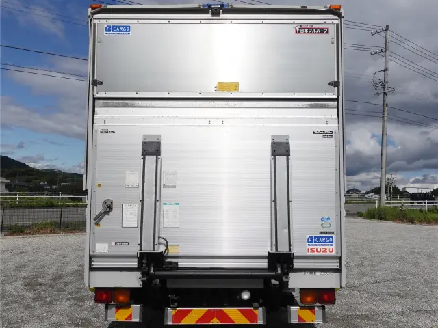 いすゞ フォワード SKG-FRR90T2(2WD)の写真9