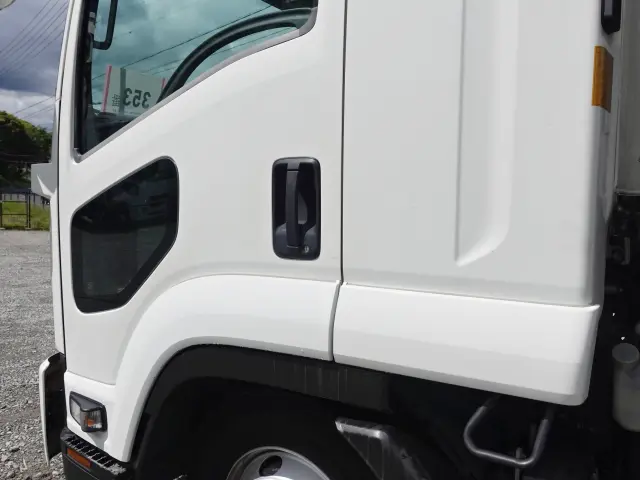 いすゞ フォワード SKG-FRR90T2(2WD)の写真11