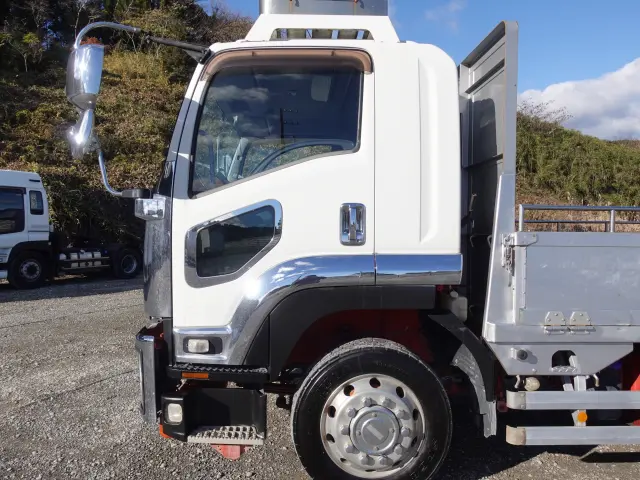 いすゞ フォワード QDG-FVZ34U2(6x4)の写真12