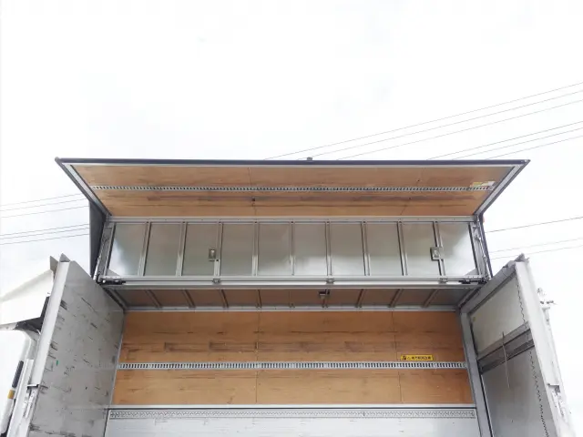 いすゞ フォワード SKG-FRR90T2(2WD)の写真13