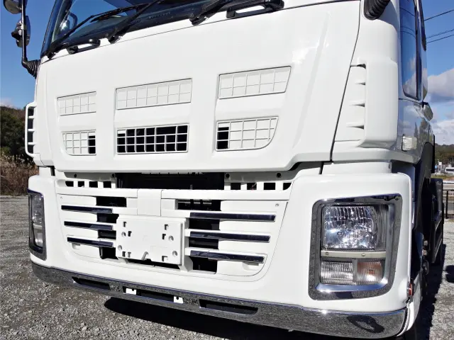 いすゞ ギガ QKG-EXD52AD(2WD)の写真4