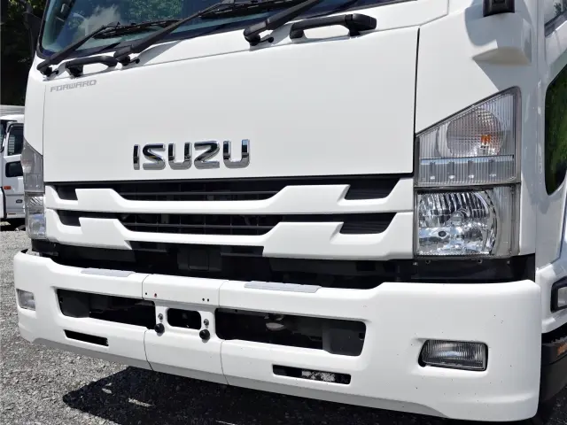 いすゞ フォワード 2RG-FRR90T2(2WD)の写真4