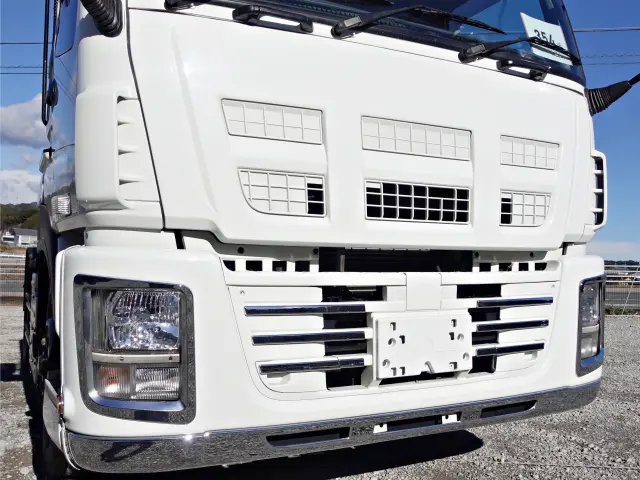 いすゞ ギガ QKG-EXD52AD(2WD)の写真5